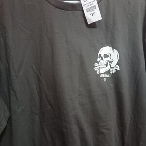 Charcoal Skull Graphic Men's Tee
